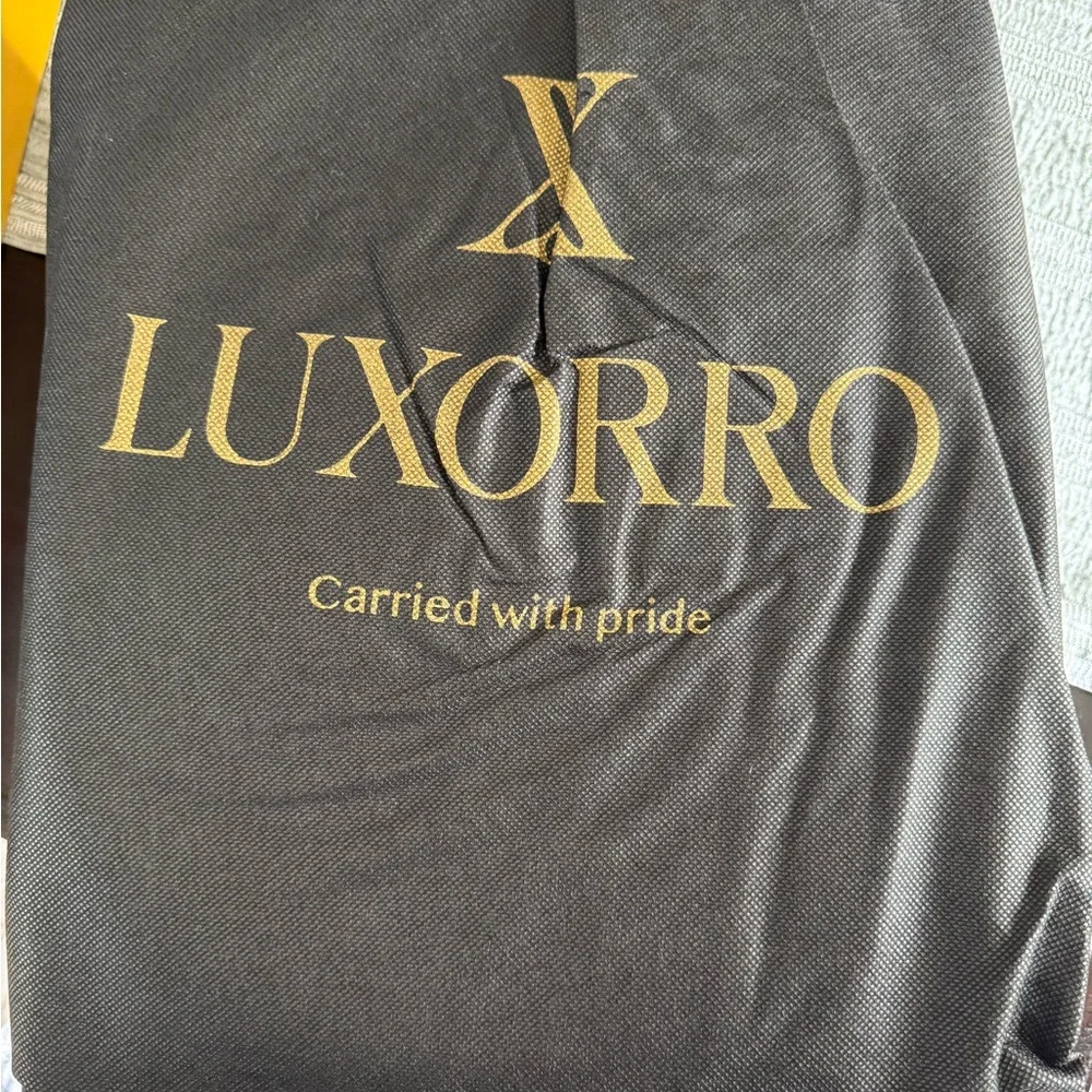 Brand New Luxorro Briefcase